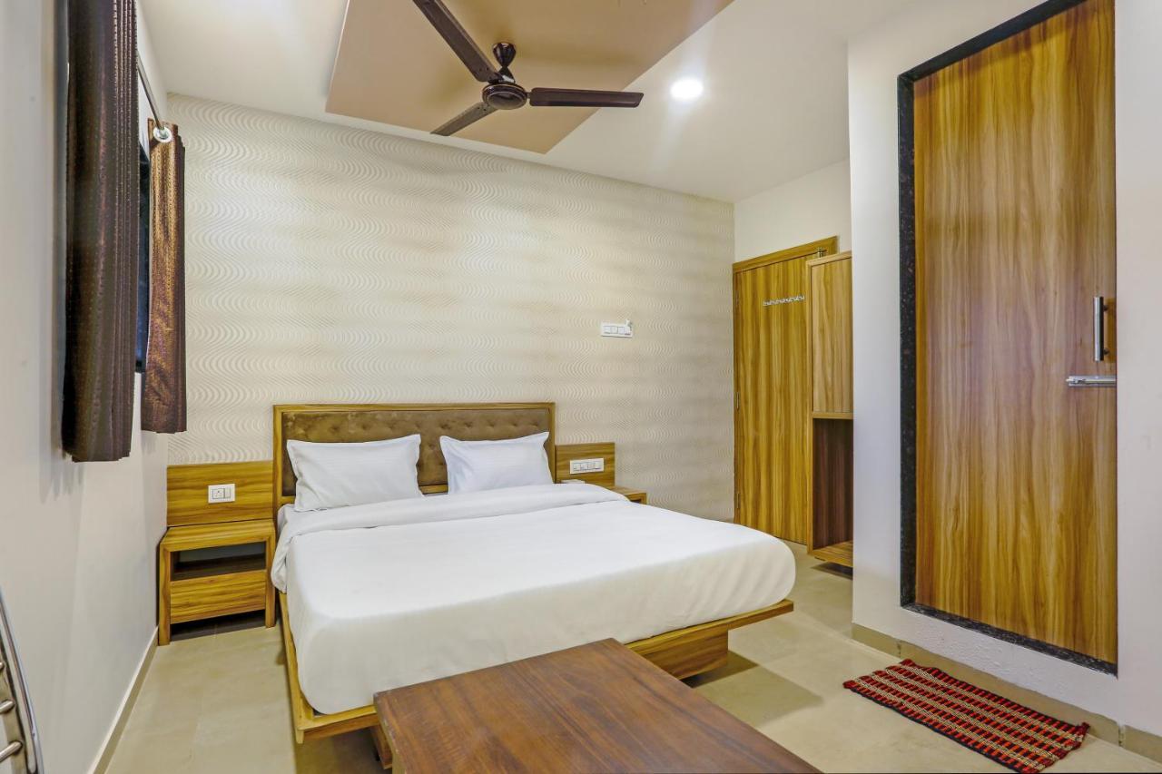 Sai Sagar Lodging & Boarding Ulhasnagar Ngoại thất bức ảnh